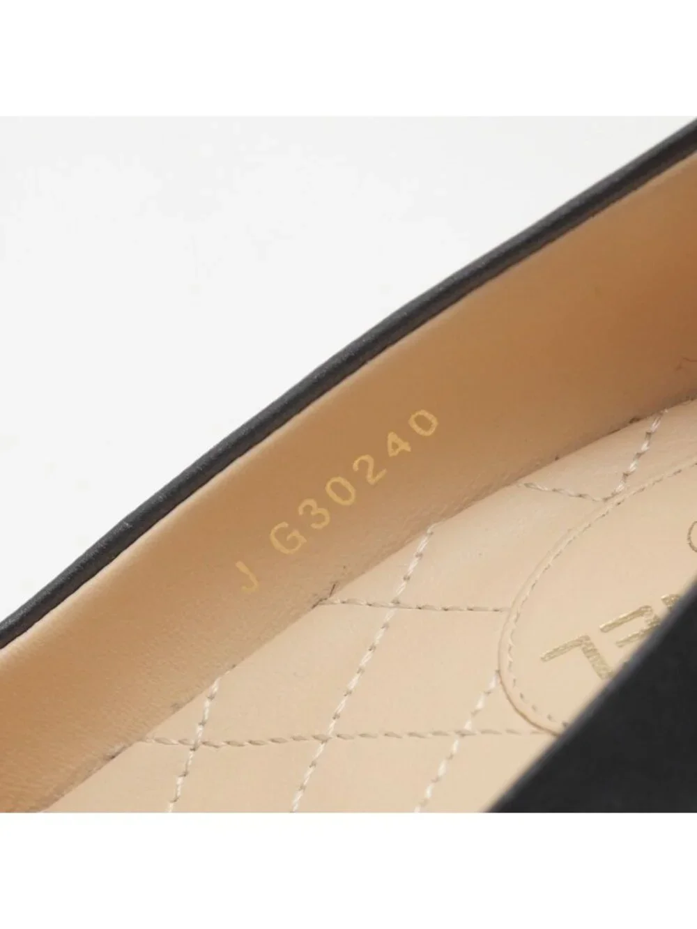 Chanel Pumps 36.5 CC Logo Bicolor Shoes